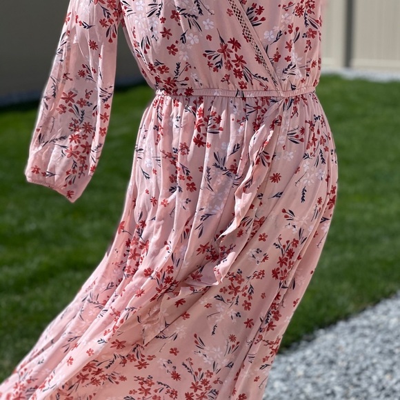 Shoe dazzle Ruffle Front Dress - Picture 4 of 6